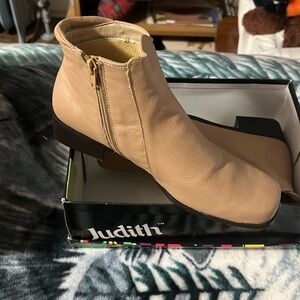 Women’s slip in shoes. 1 pair beige with different colors. 1 pair black